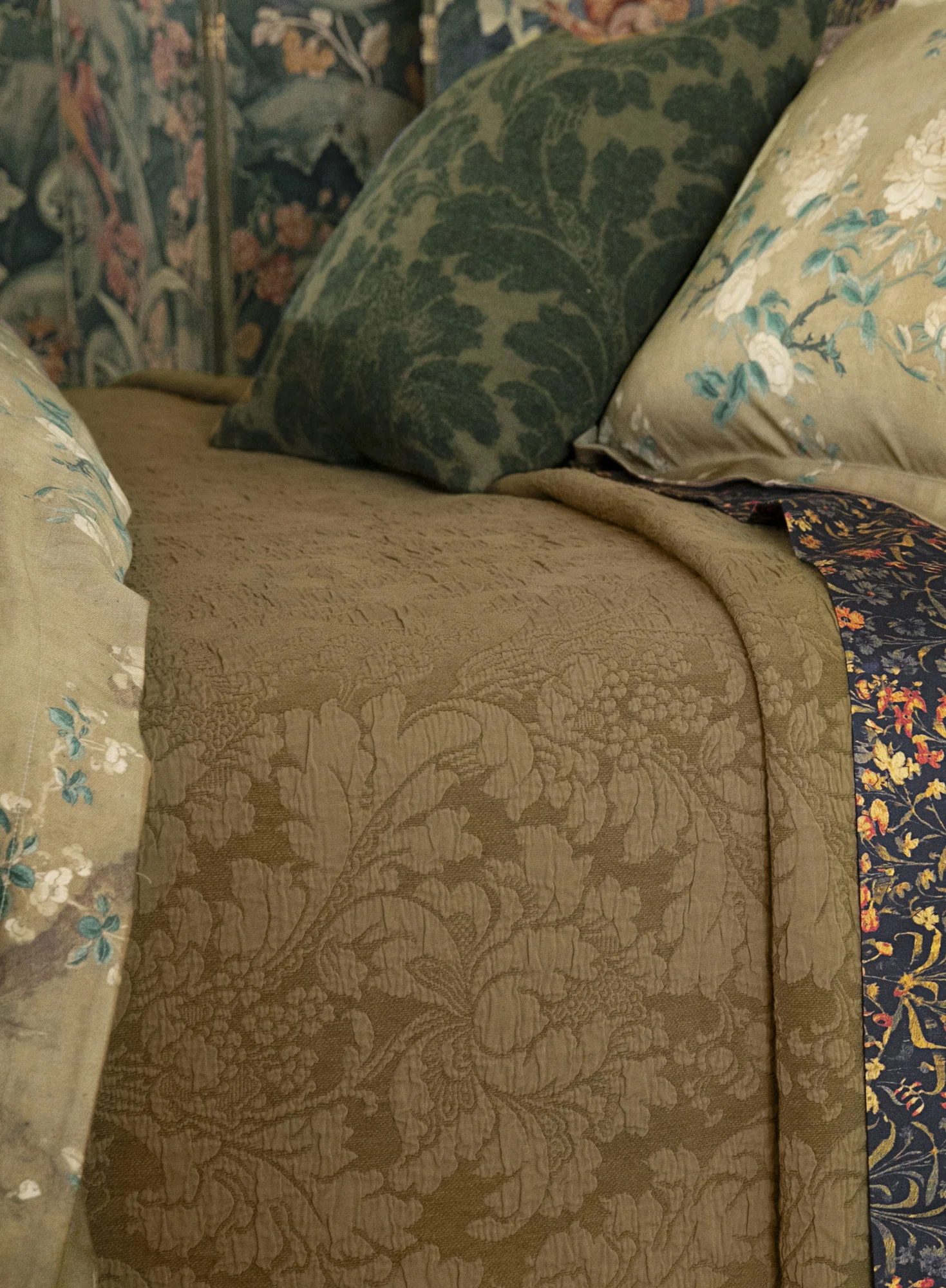 Arts And Crafts Floral Coverlet Set - Image 9