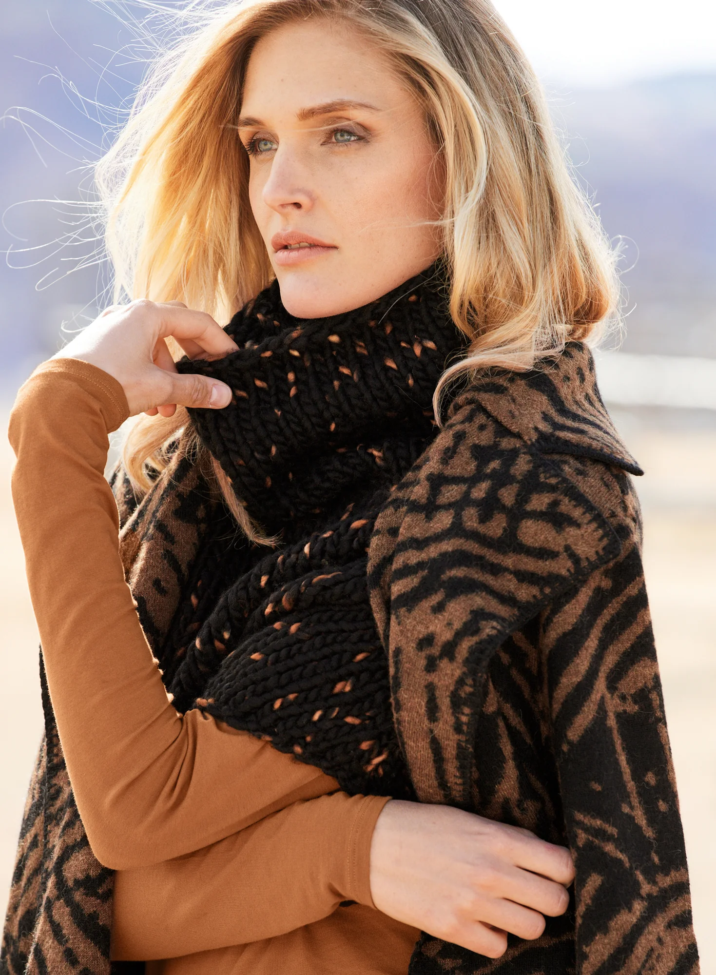 Aspen Capelet - Image 4