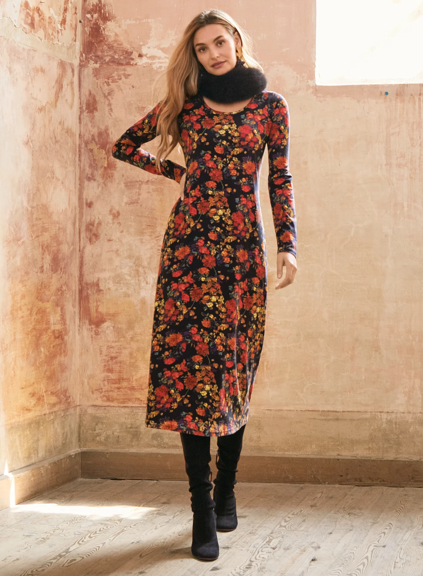 Candlelit Floral Dress - Image 5