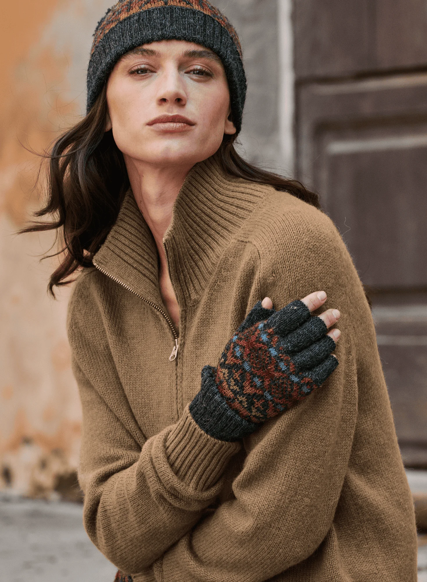 Geneve Fingerless Gloves - Image 3