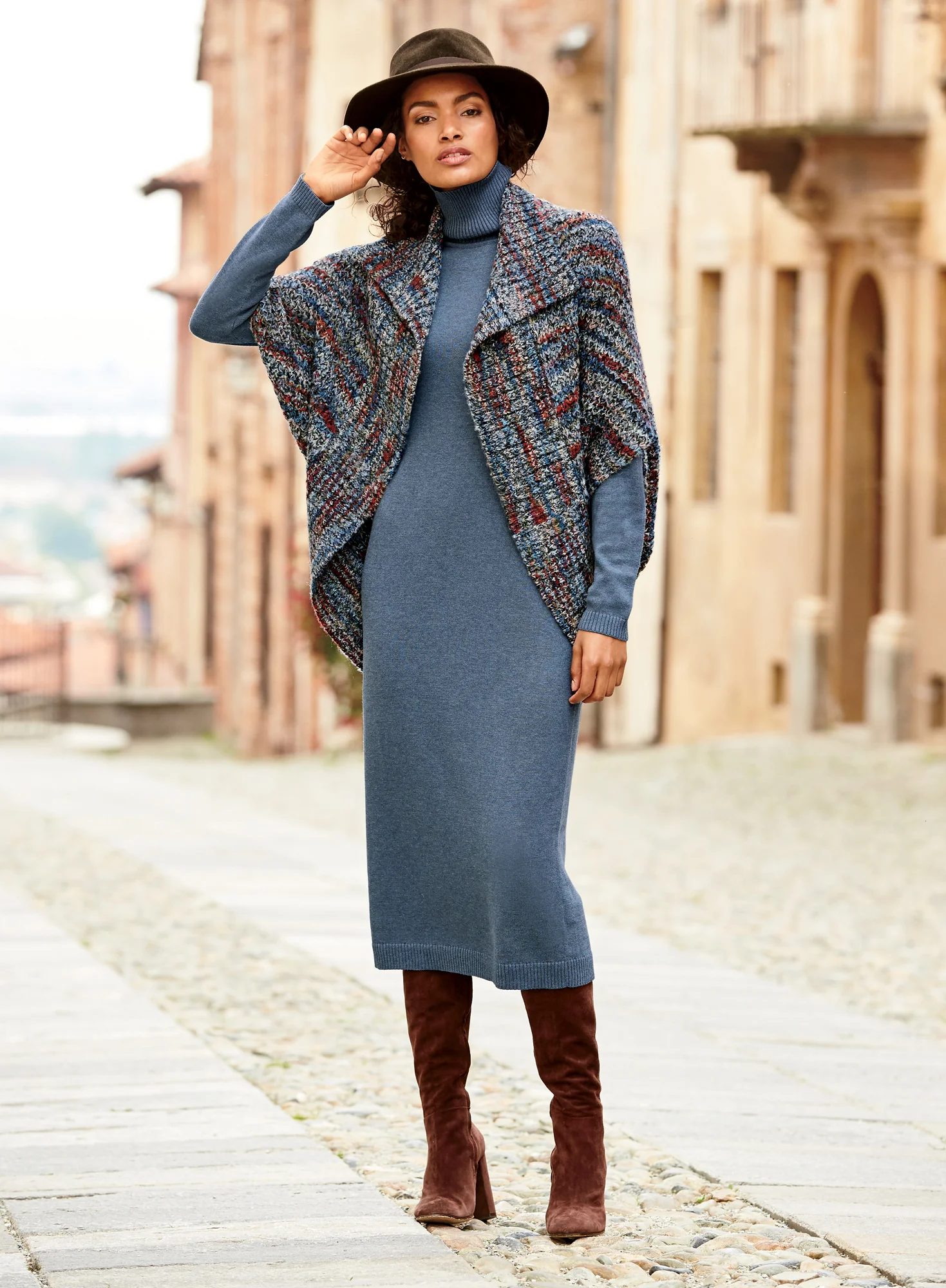 Kira T-Neck Dress 40"