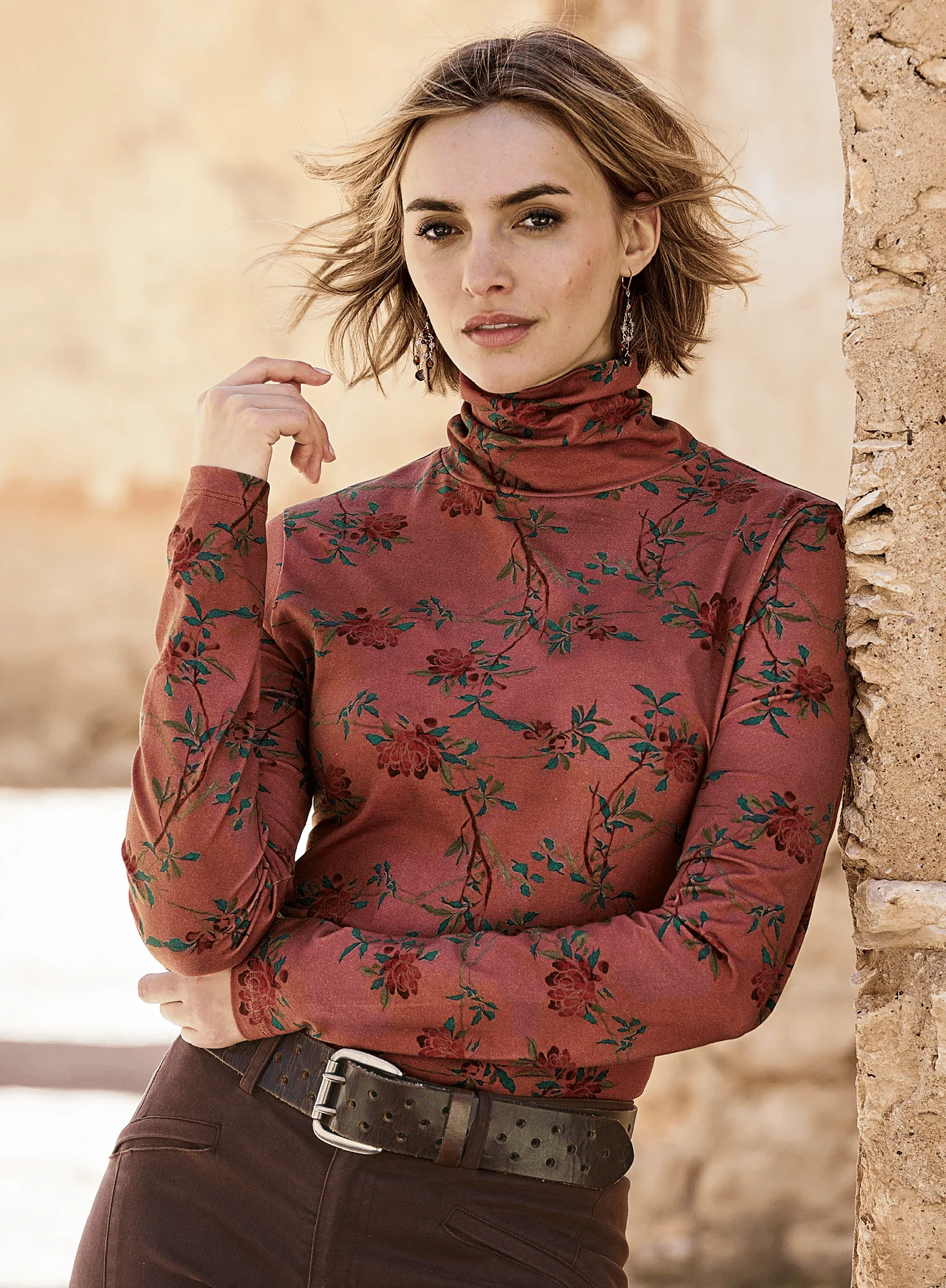 Magnolia Branch T-Neck