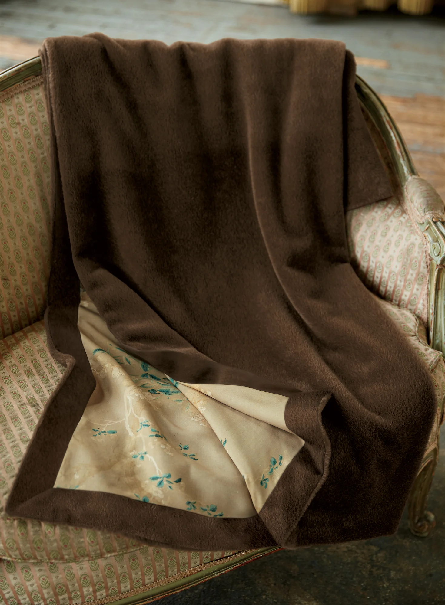 Magnolia Plush Throw
