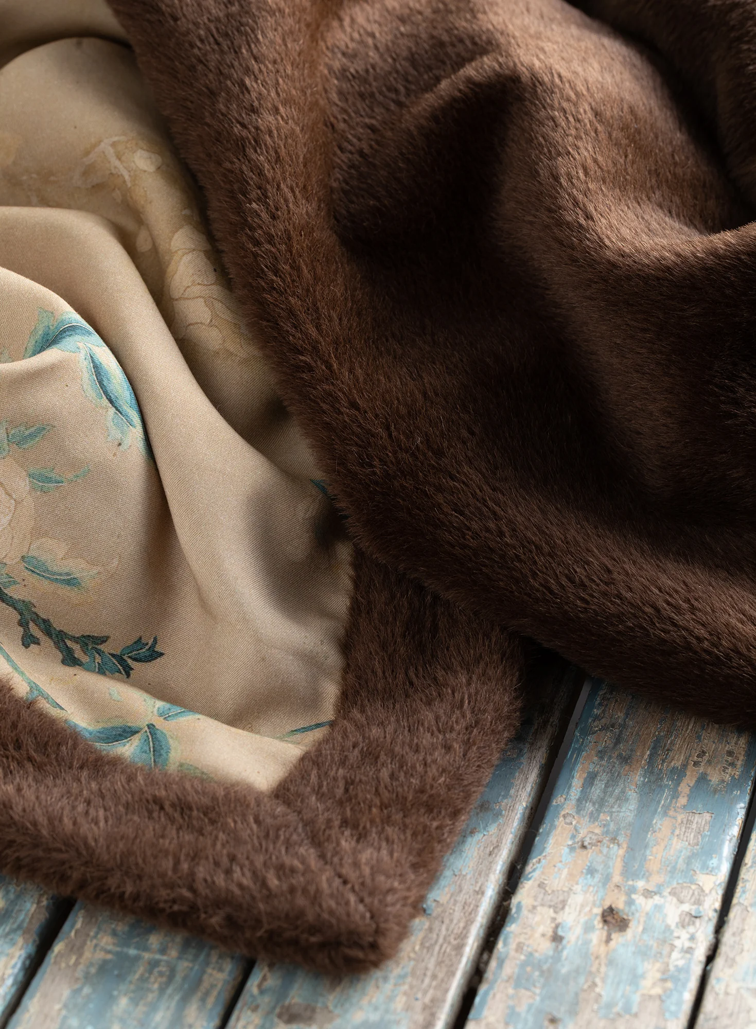 Magnolia Plush Throw - Image 2