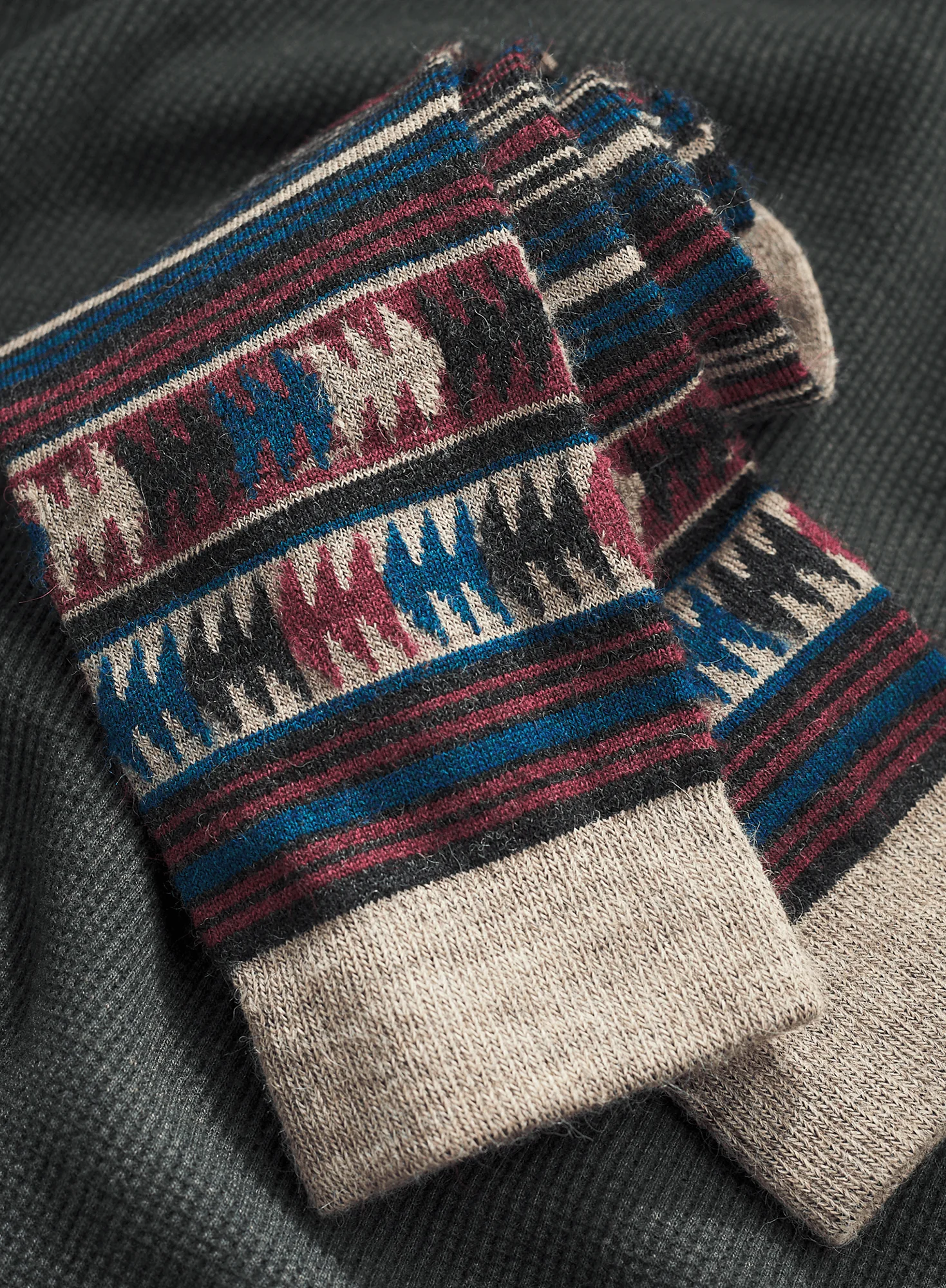 Men's Striped Arrowhead Socks