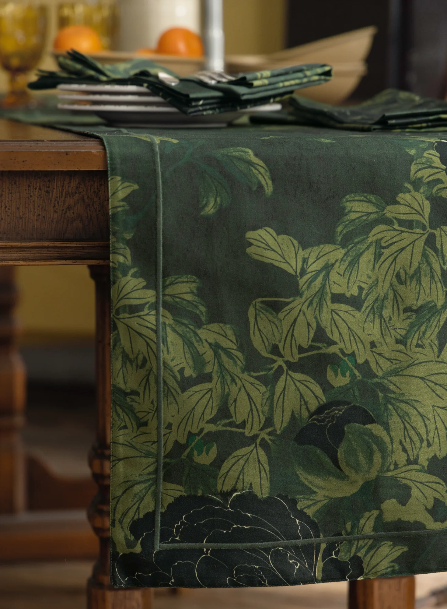 Night Peony/Hydrangea Tablerunner - Image 2