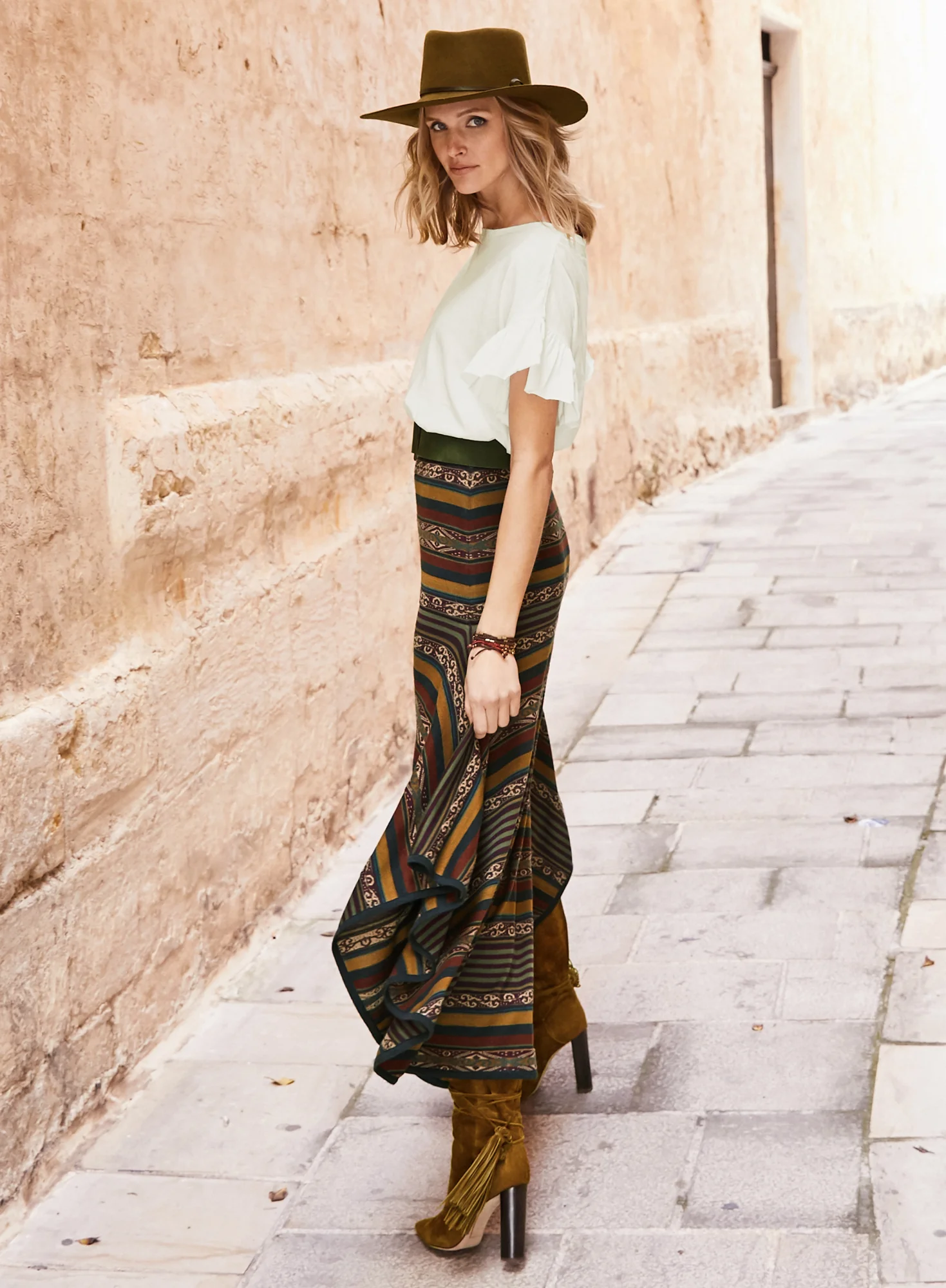 Pisaq Market Skirt - Image 5