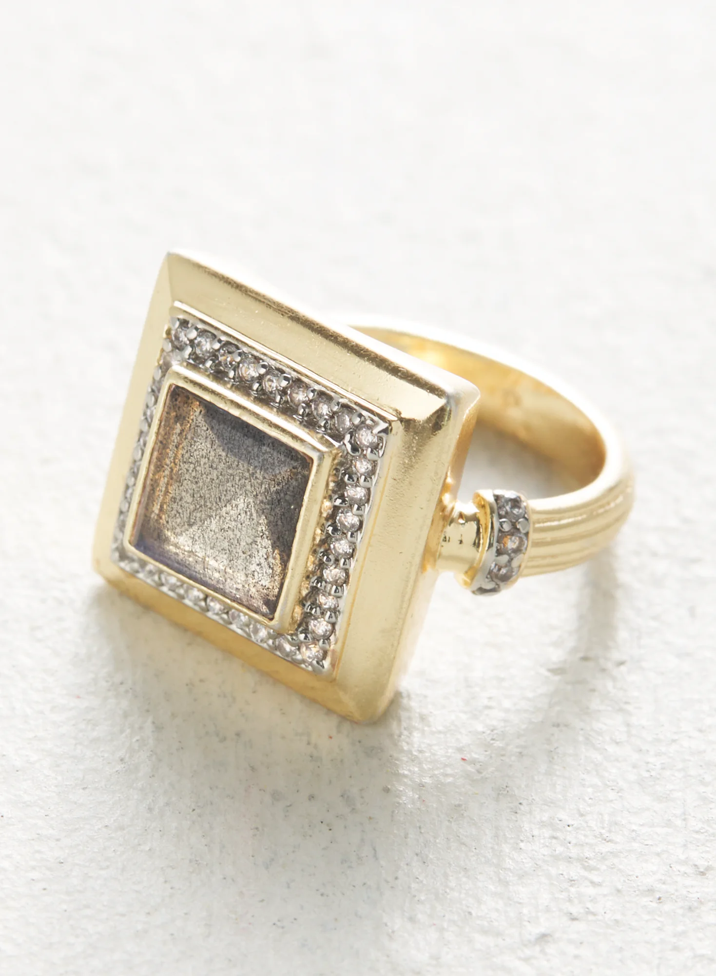 Portrait Ring