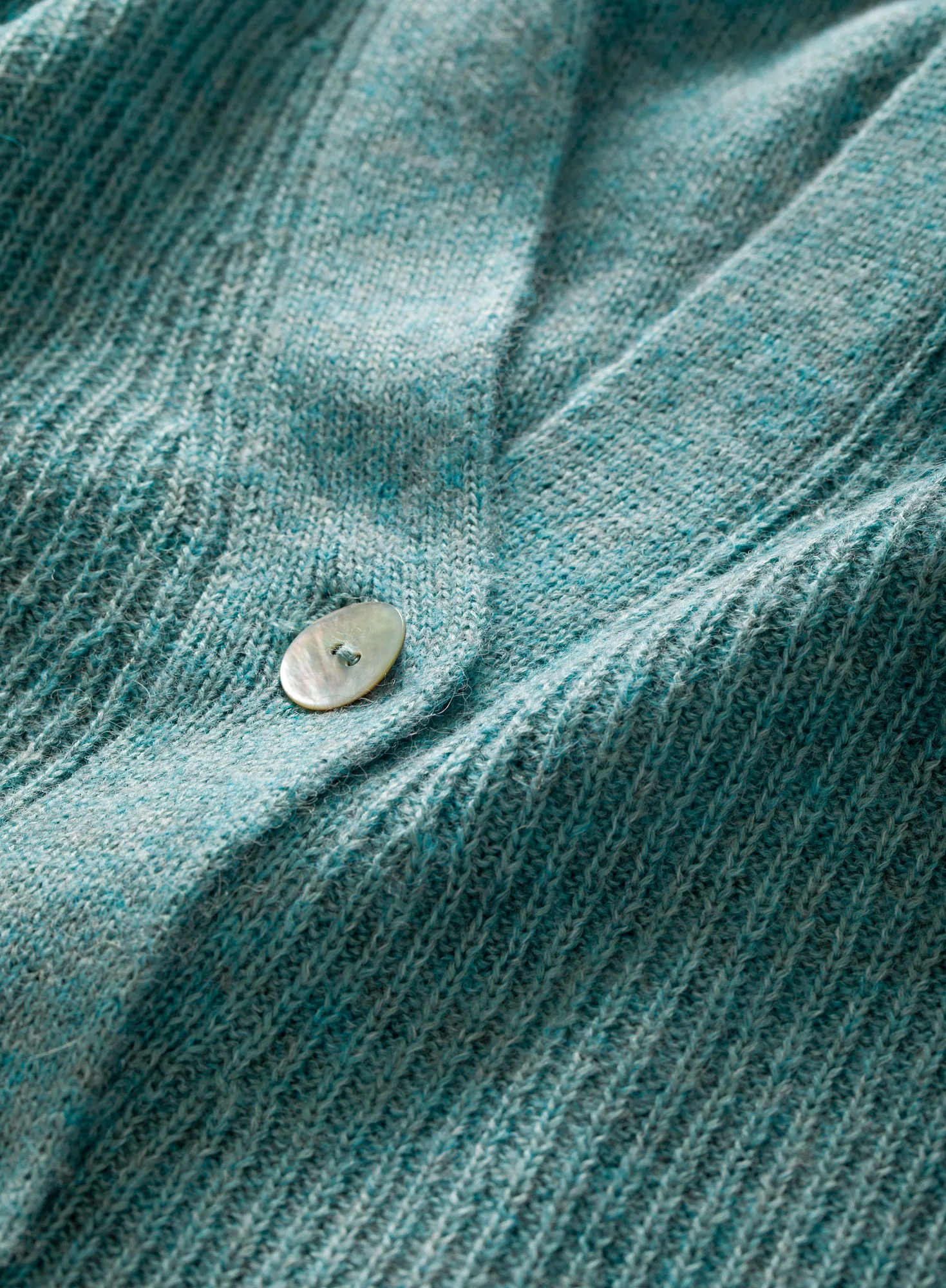 Ribbed Boyfriend Cardigan - Image 3