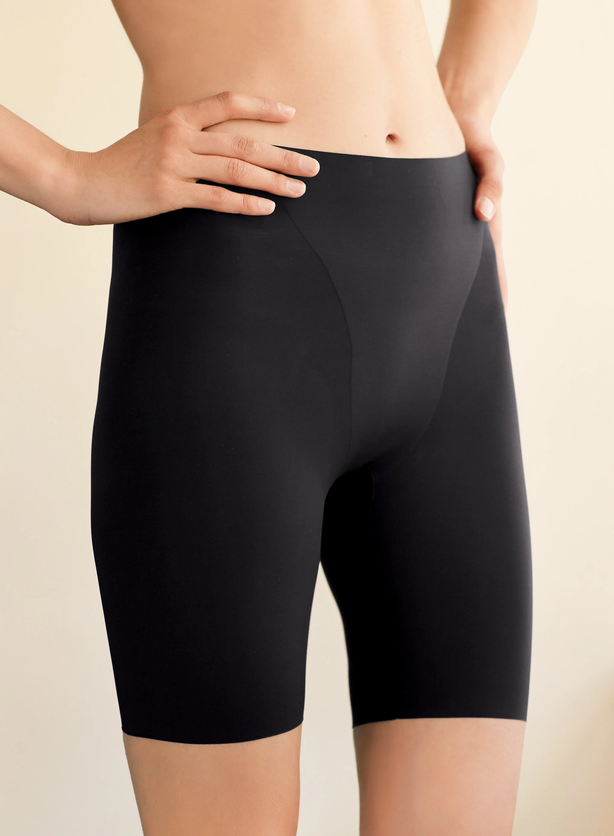 Thinstincts Mid-Thigh Short