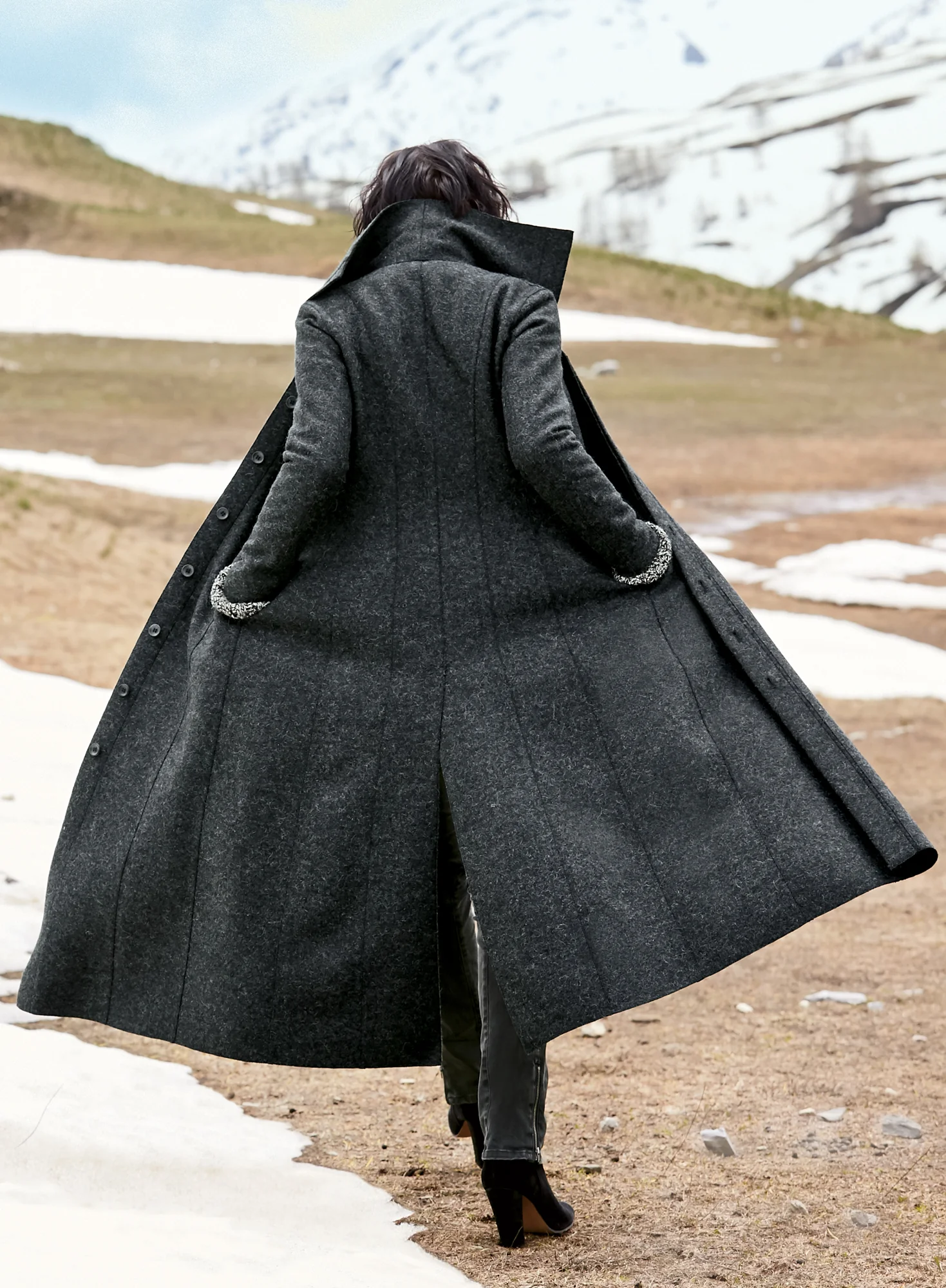 Vicarage Coat - Image 2